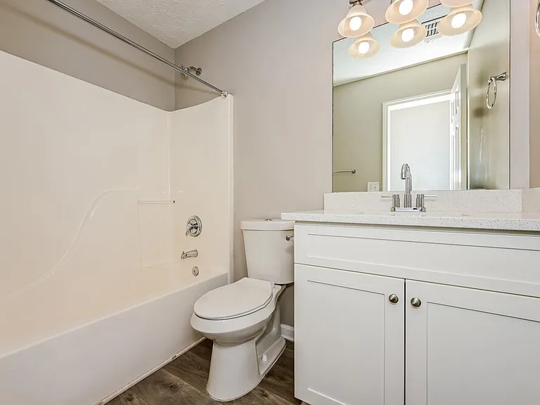 654 Highpoint Way — Photo 16
