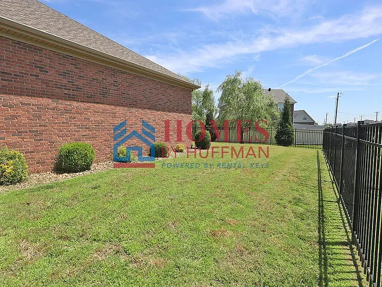 2966 Megan Dr — Photo 34