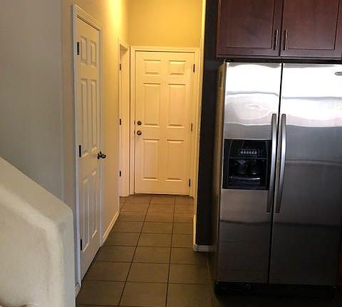 3rd image of 601 Menaul Blvd NW #3602