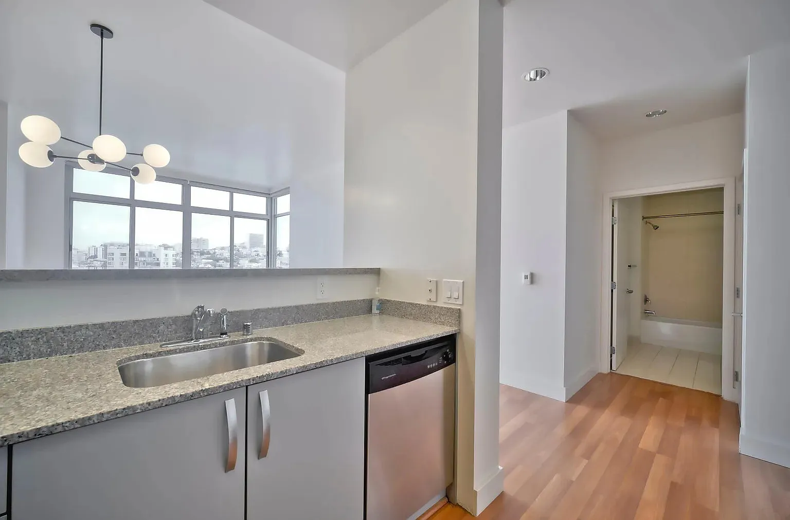 1310 Fillmore St — Photo 3