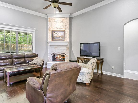 5th image of 4048 Chapel Quarters