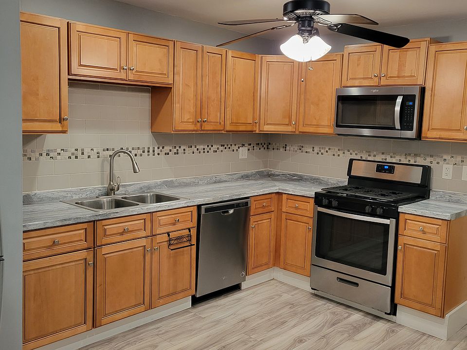 1st image of 319-21 Hubbell Ave #321
