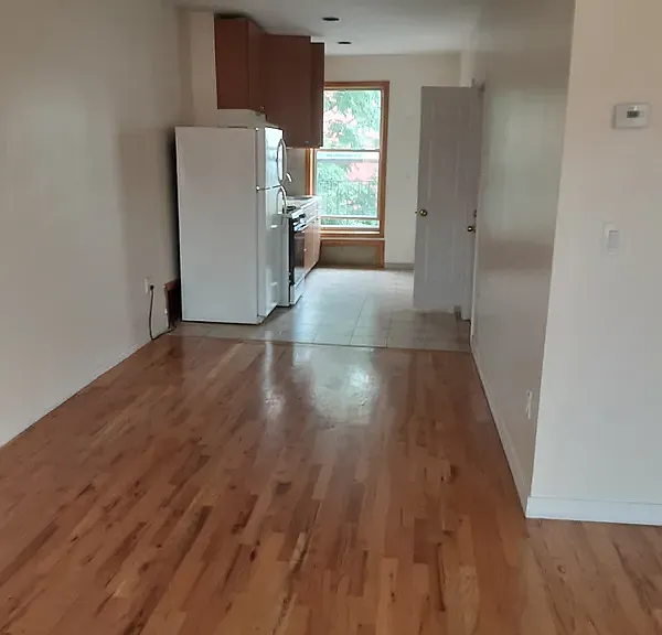 360 Columbia St #2 — Photo 7