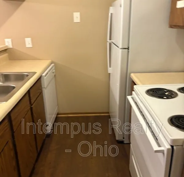 3865 Indian Run Dr #4 — Photo 2