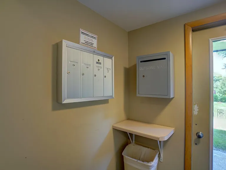 4910 Ascot Ln #2 — Photo 2