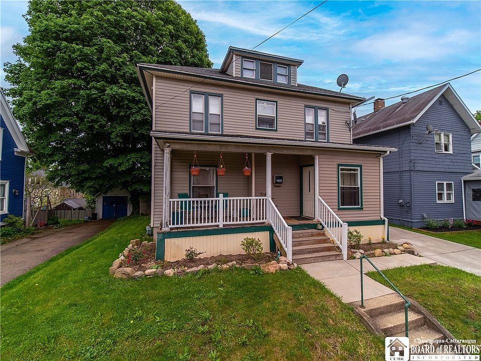 1st image of 148 Bowen St