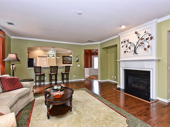 4th image of 2074 Hartwell Ln