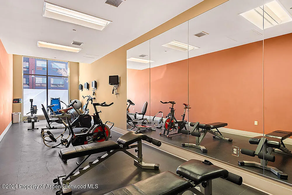 2 bed, 1883 sqft, $7,000 — Photo 4