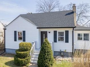 978 Rahway Ave, Avenel, NJ 07001