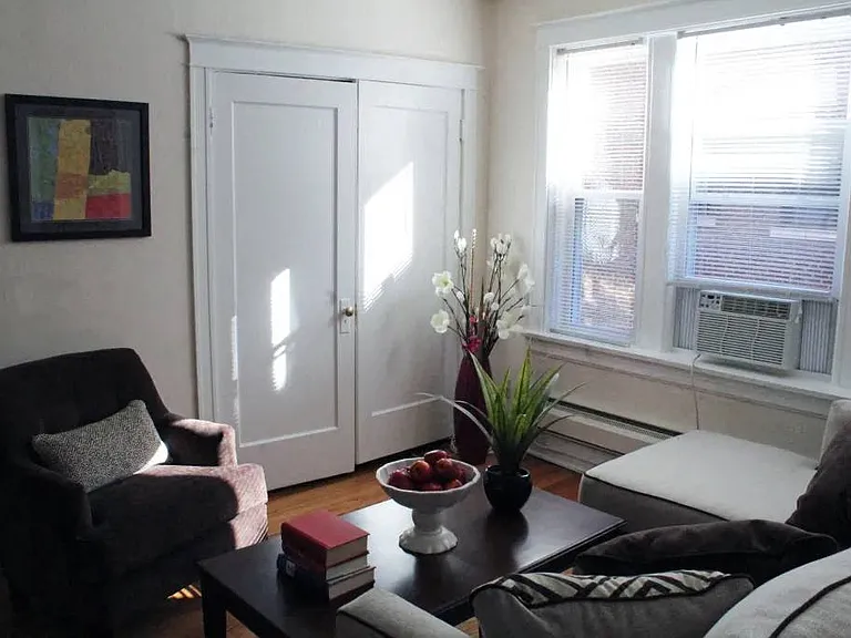 Oak Park Apartments — Photo 15