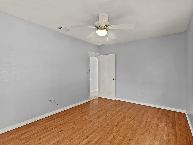 4222 18th St N — Photo 27