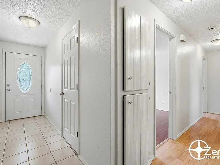 12719 NE 10th Ave — Photo 14