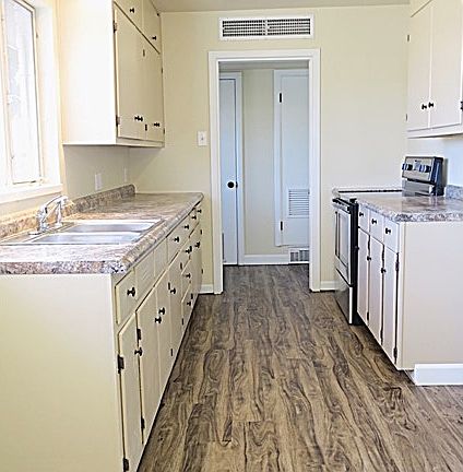 3rd image of 2909 Nabors Ln