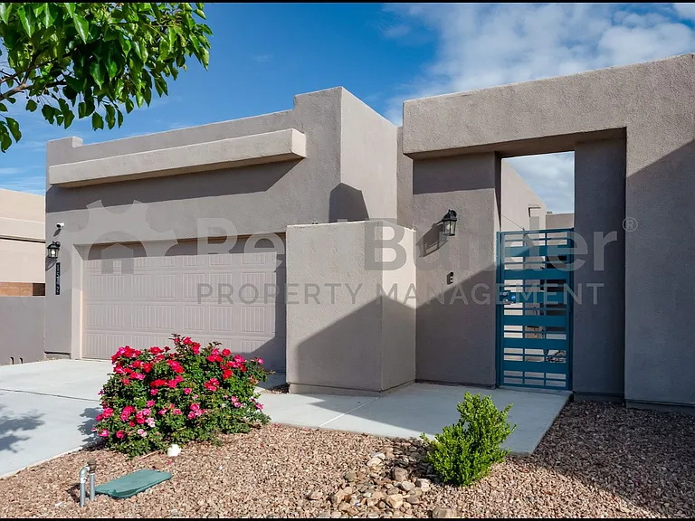 1542 Tierra Verde Loop NW — Photo 1