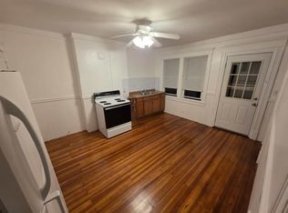 19 Dartmouth St, Easthampton, MA 01027