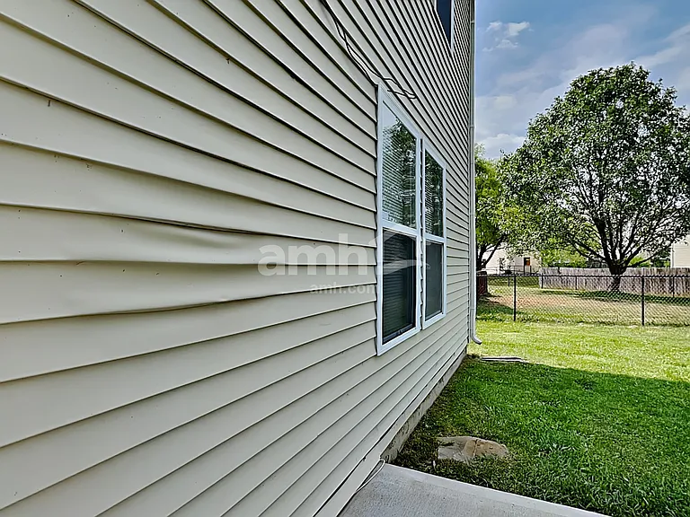 106 Frostwood Ln — Photo 18