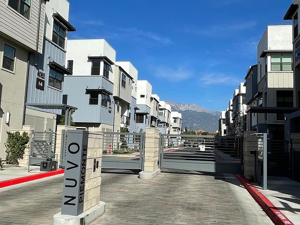 community gate.