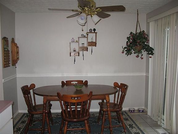 4th image of 5793 Tall Oaks Dr