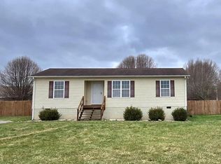 112 Green Valley Cir, Livingston, TN 38570