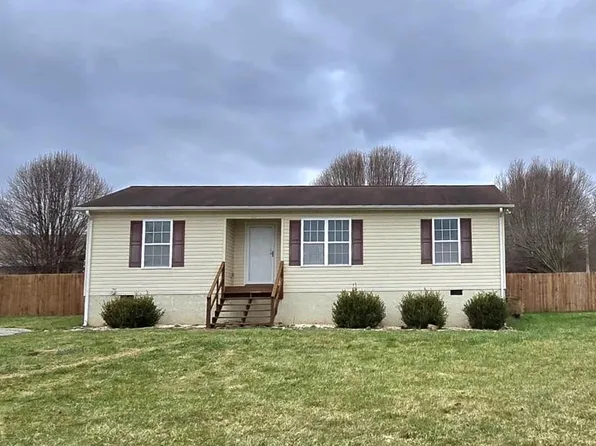 112 Green Valley Cir, Livingston, TN 38570