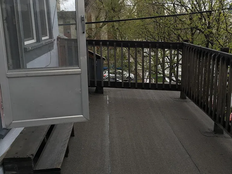 760 E 11th Ave #4 — Photo 1