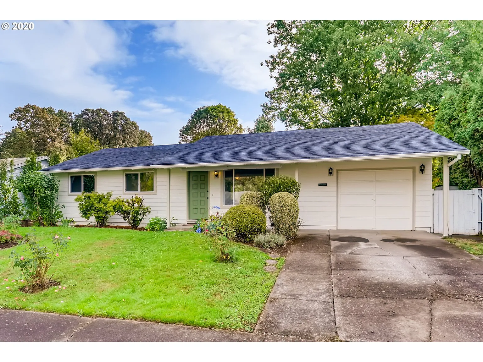 16820 SW Cambridge Dr photo 1