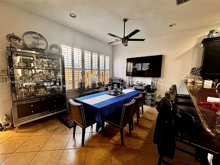 14708 SW 6th St #14708 — Photo 25