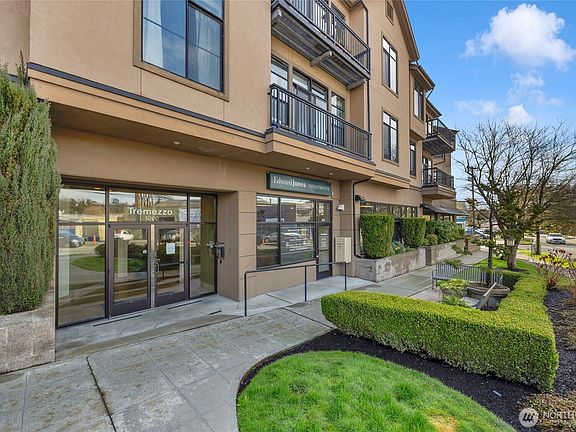 2nd image of 5000 30th Avenue NE #303