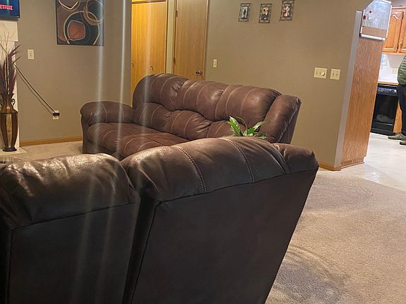 4th image of 304 E Greenwood St #1