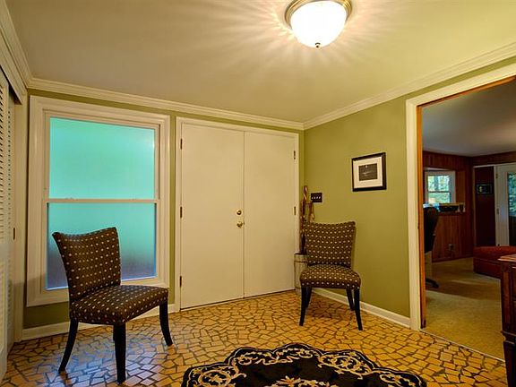 2nd image of 2316 Dogwood Ln