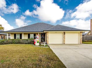302 Lancaster Dr, Houma, LA 70360