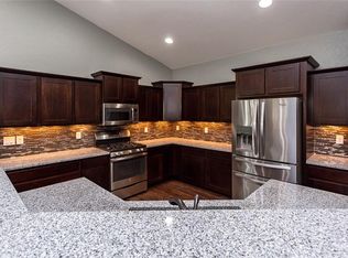 905 Shelby Dr, Adel, IA 50003