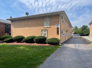 4616 Maple Ave APT 1B, Brookfield, IL 60513