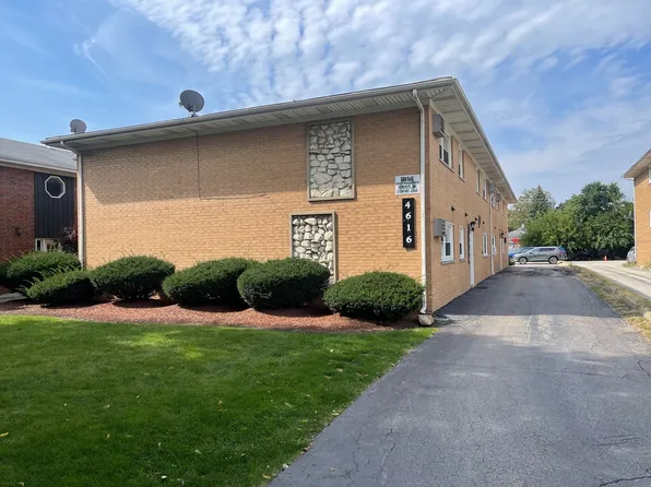 4616 Maple Ave APT 1B, Brookfield, IL 60513