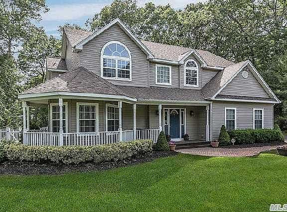 2nd image of 7 Stem Ln