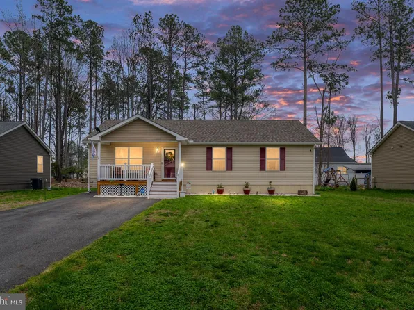 78 Rustic Ln, Colonial Beach, VA 22443