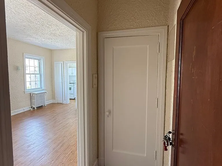 Bayard Manor Apartments — Photo 19
