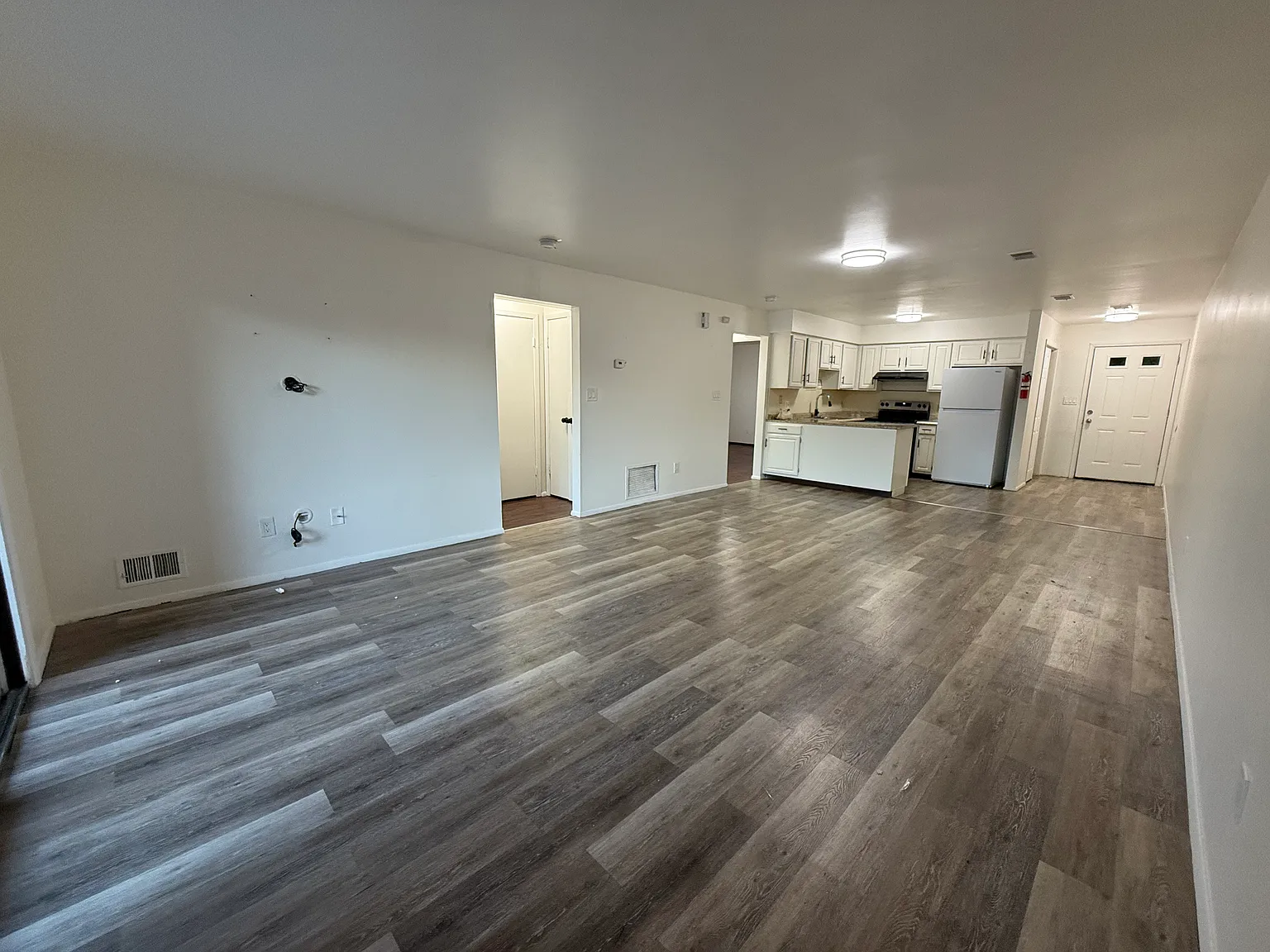 2 bed, 500 sqft, $2,200 — Photo 1