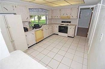 2nd image of 5025 SW 89th Ave