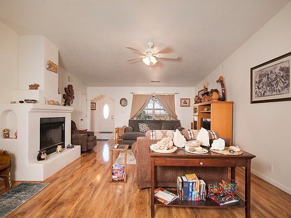 5th image of 79 Turner Dr