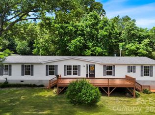 135 Prevost St, Waynesville, NC 28786