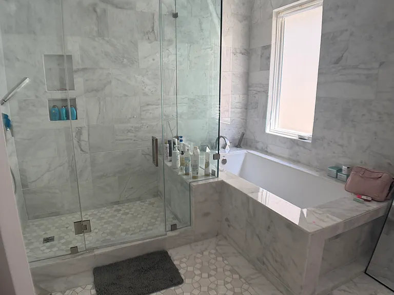2206 E 5th St #2 — Photo 3