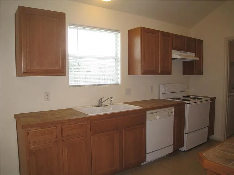 236 Moonstone Dr — Photo 5