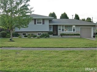 450 NE D St, Linton, IN