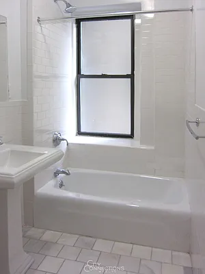 Rented by City Connections Realty | media 17