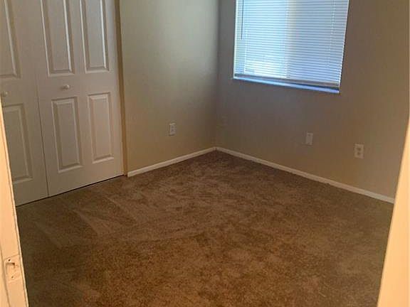 4th image of 1086 23rd Pl SW