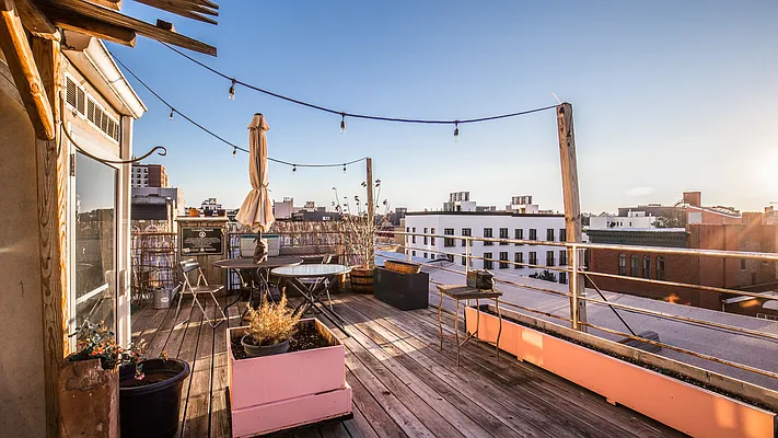 Rented by Nooklyn NYC LLC | media 12