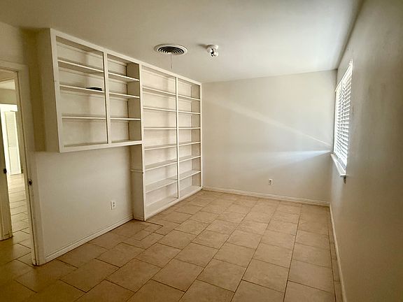 2nd image of 1301 E 56th St