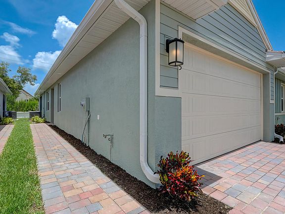 3rd image of 1085 Tranquil Brook Dr
