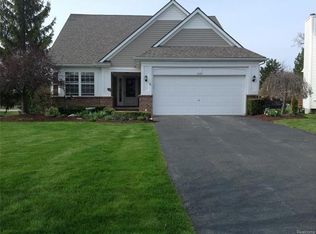 4929 New Haven Dr, Howell, MI 48843